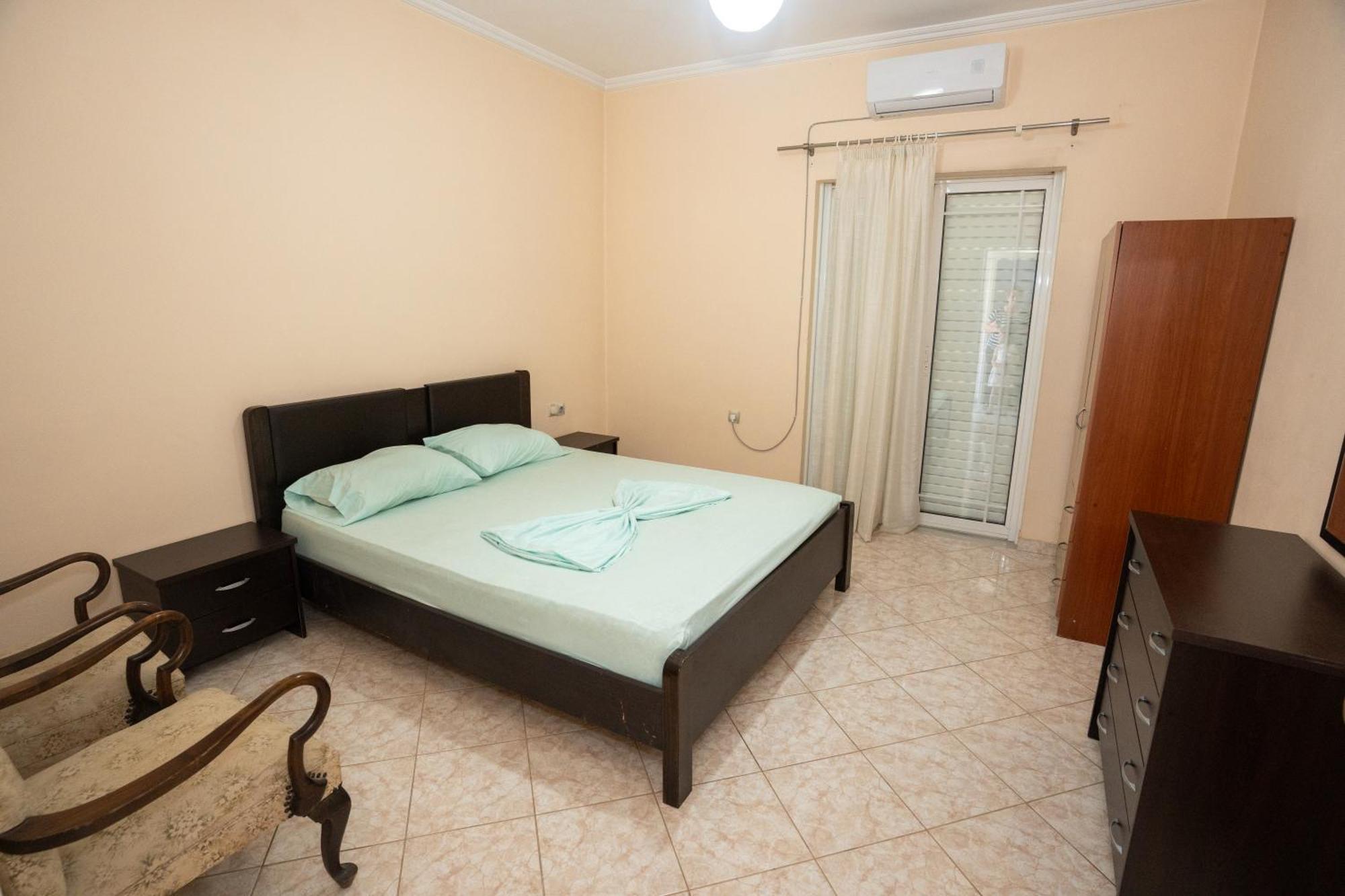 סרנדה Connie'S Apartments מראה חיצוני תמונה